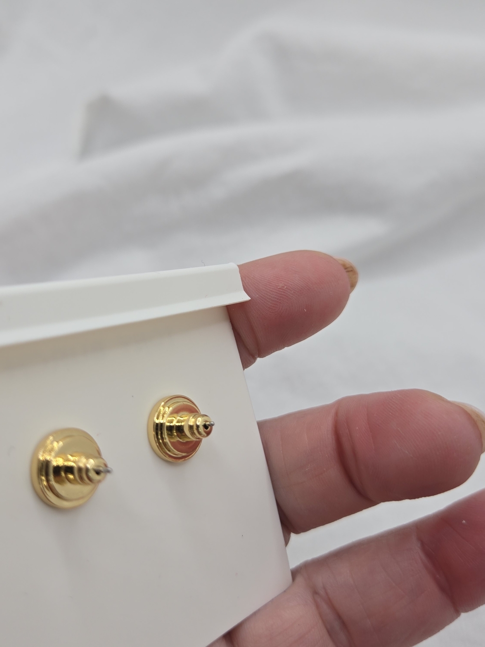 Tory Burch Logo Stud Earrings Gold Tone Two Tone Round Classic - Picture 2 of 4